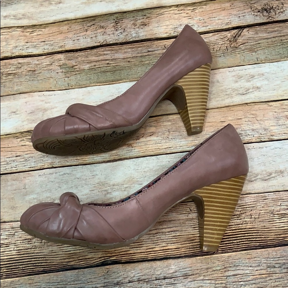 Unlisted Mauve Heels - Picture 4 of 7